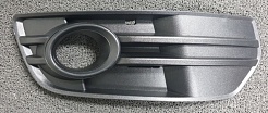 Накладка противотуманной фары правая 8R0807682A (136527-2) Audi Q5 2008-2012