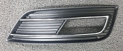 Накладка противотуманной фары правая 8KD807682B (13D127-2) B8 Audi A4 2008-2012