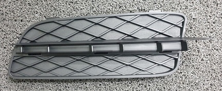 Решетка переднего бампера левая часть 51117159593 (205127-1) BMW X5 