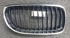 Решетка радиатора правая 51137201970 E90 E91 Polcar